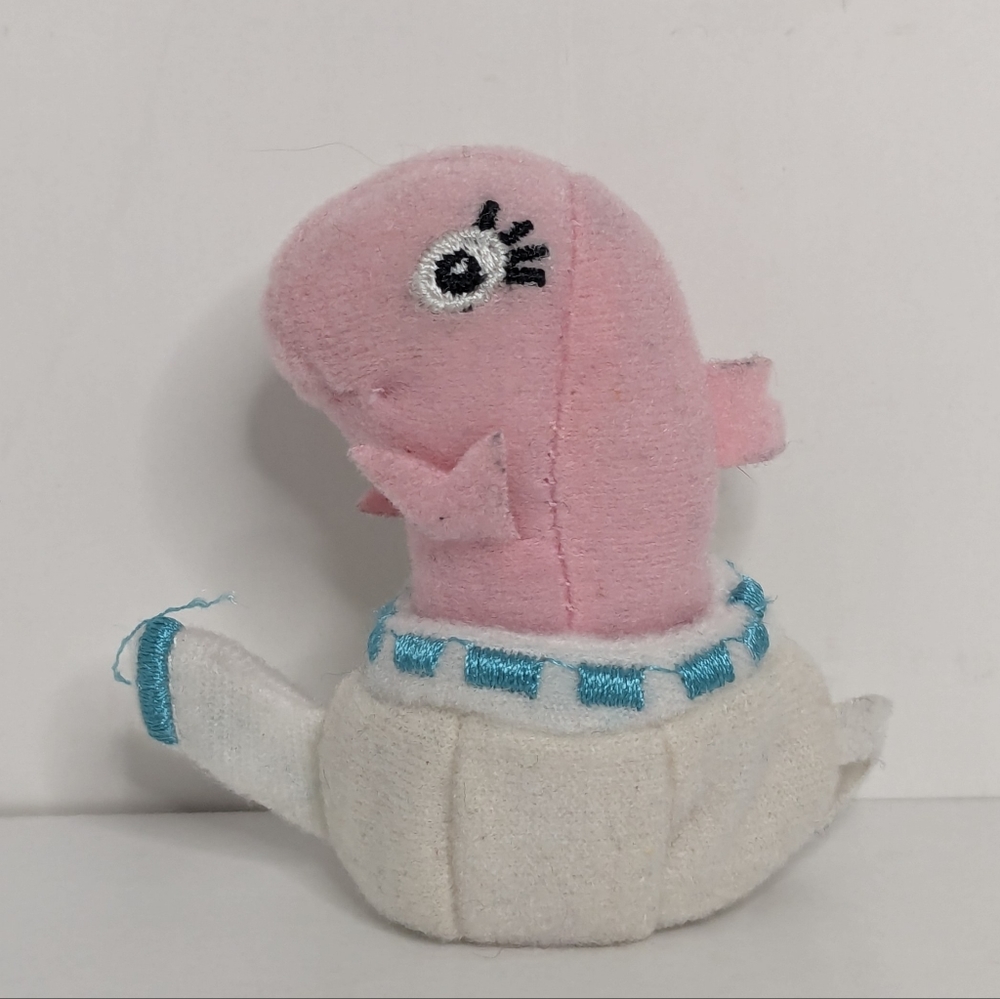 2009 Dr Seuss pink Fish plush in white teapot 2.5" tall Classic Storybook